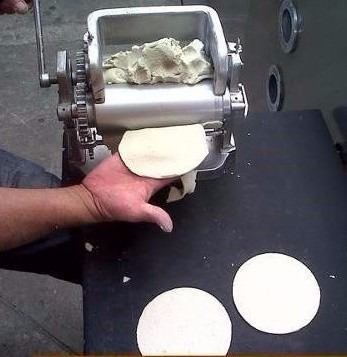 Maquina para hacer tortillas de maiz manual